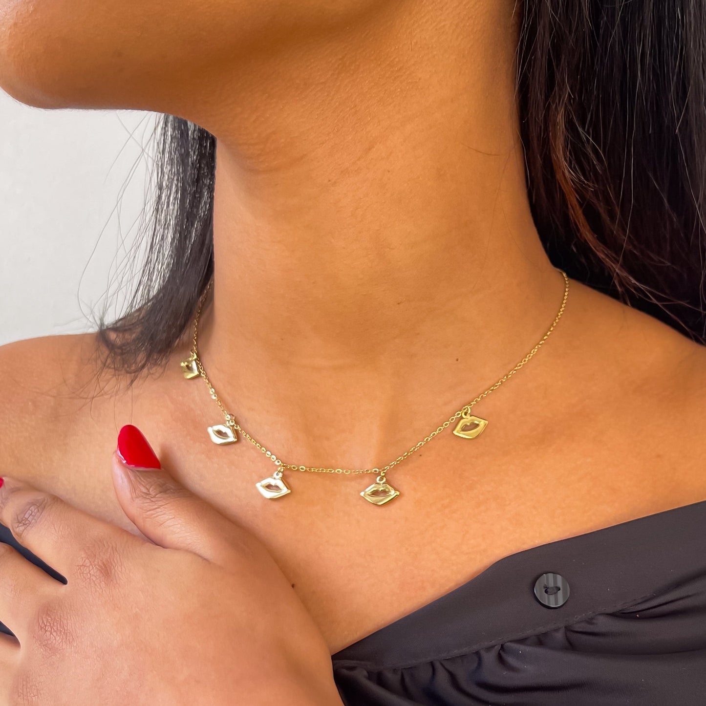 The Kiss Choker