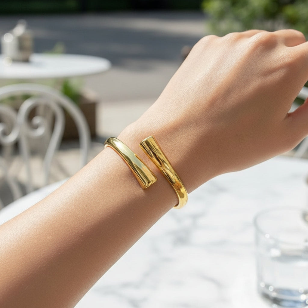 The Tangle Bracelet