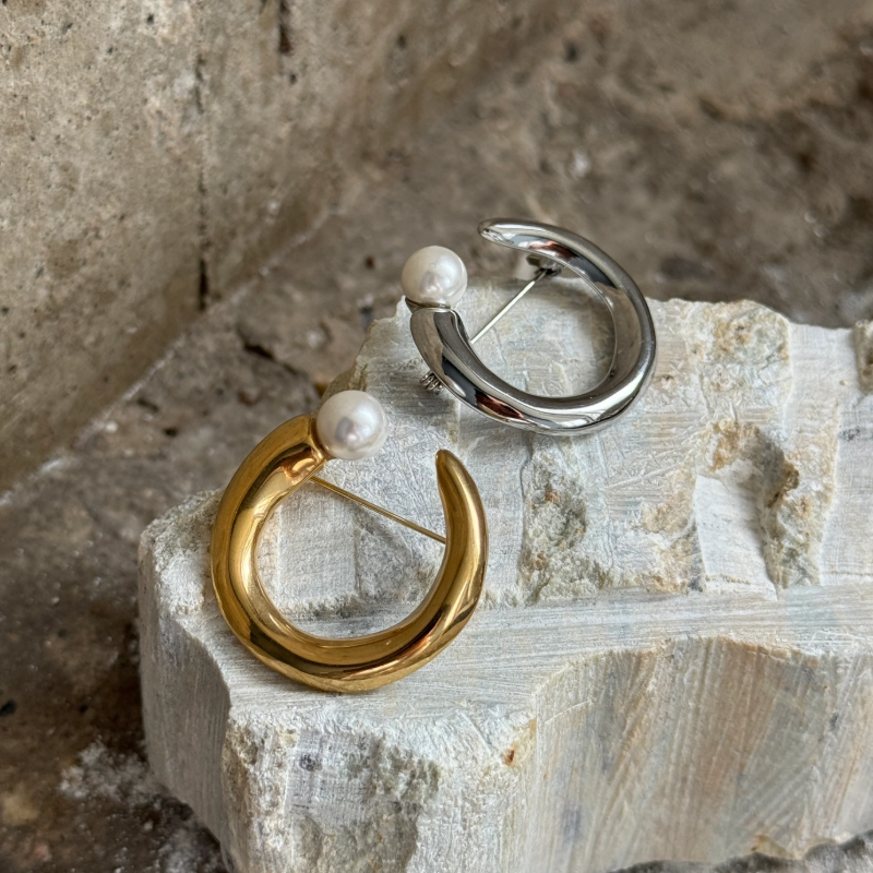 The Pearl Moon Brooch