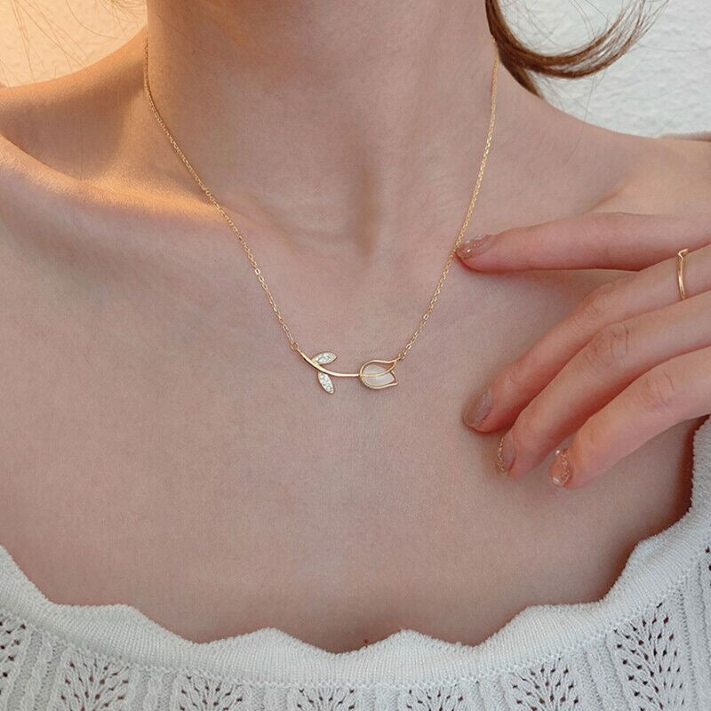 The Snow-Kissed Bud Necklace