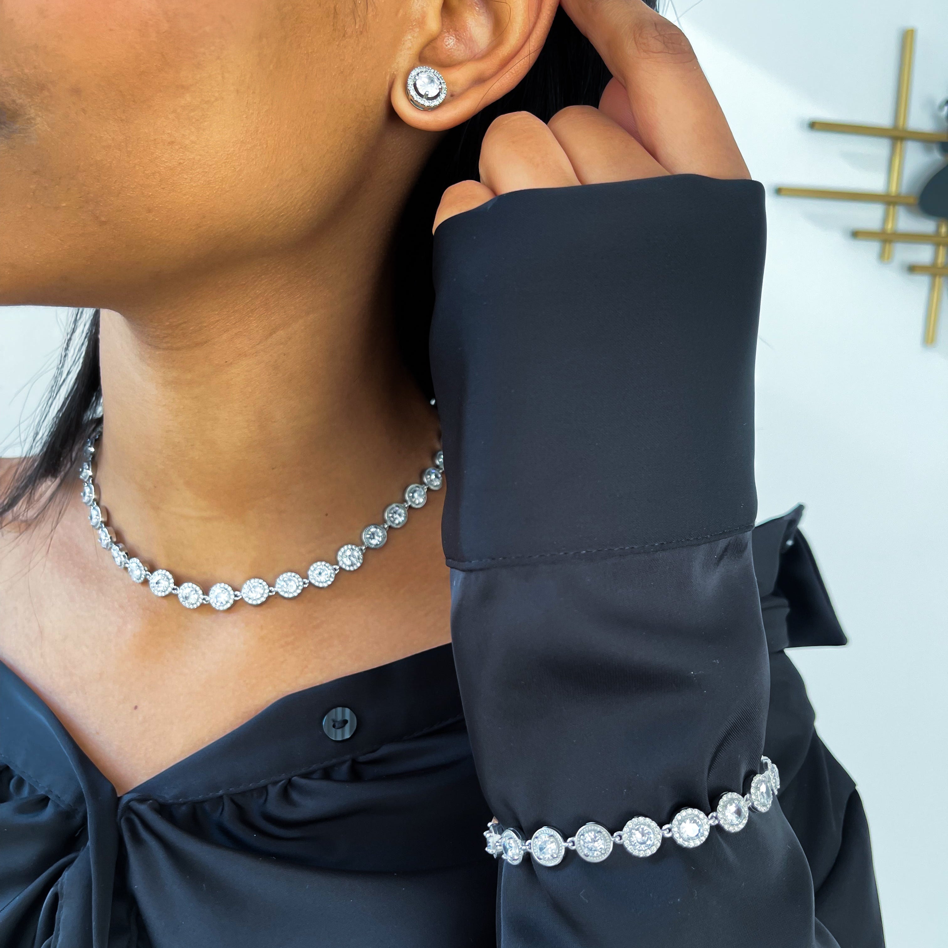 The Lucent Crystal Choker