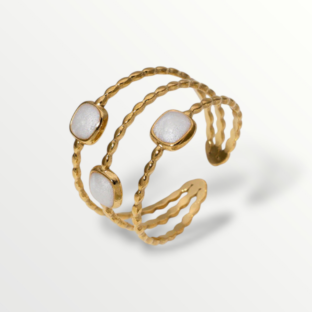 The Aureline Twist Ring