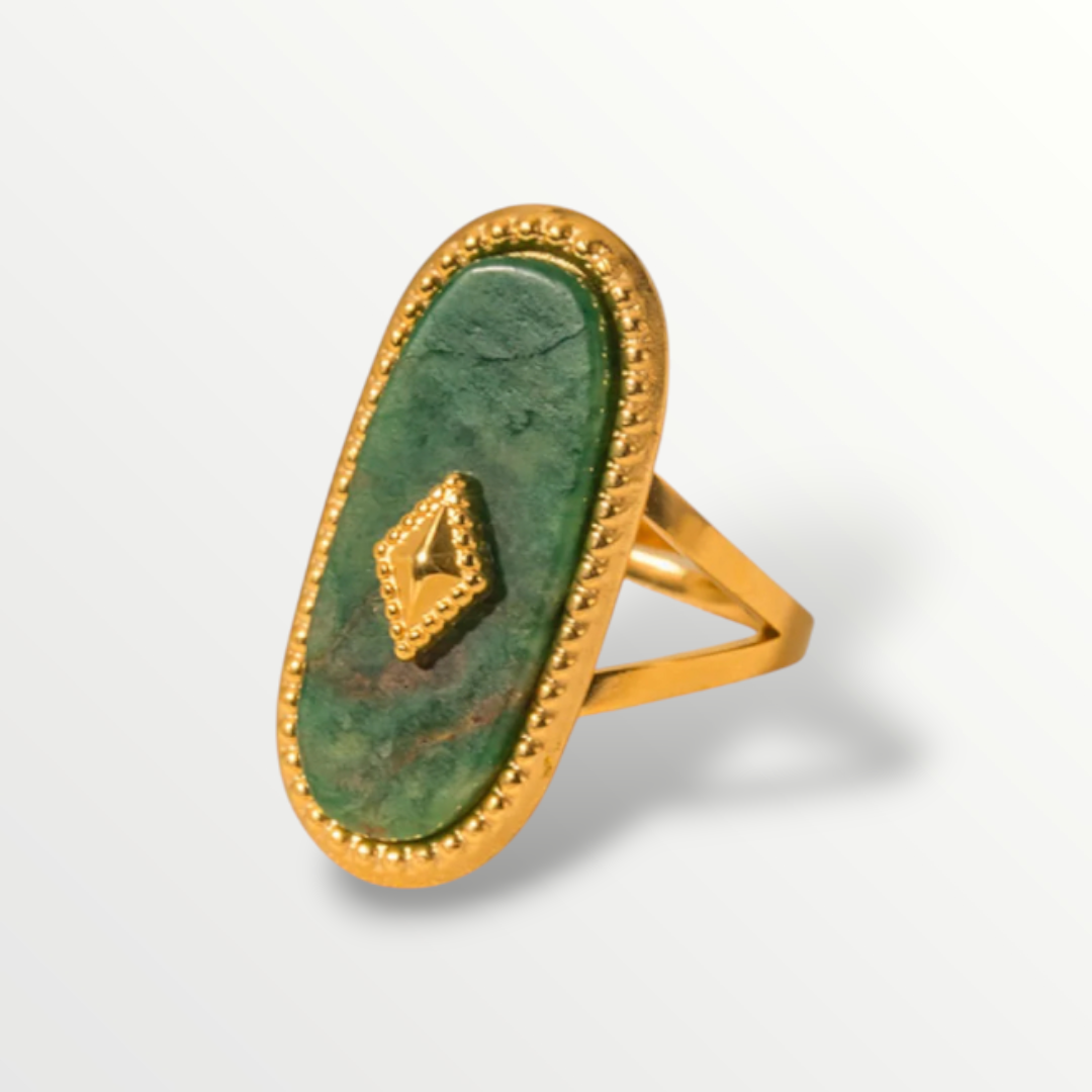 The Emeraude Crest Ring
