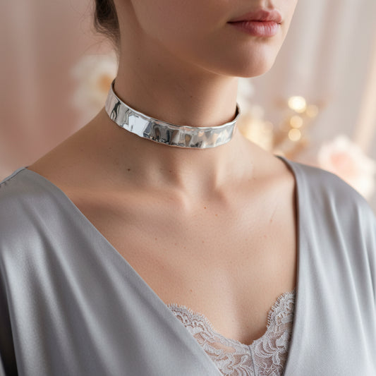 The Futura Collar Choker