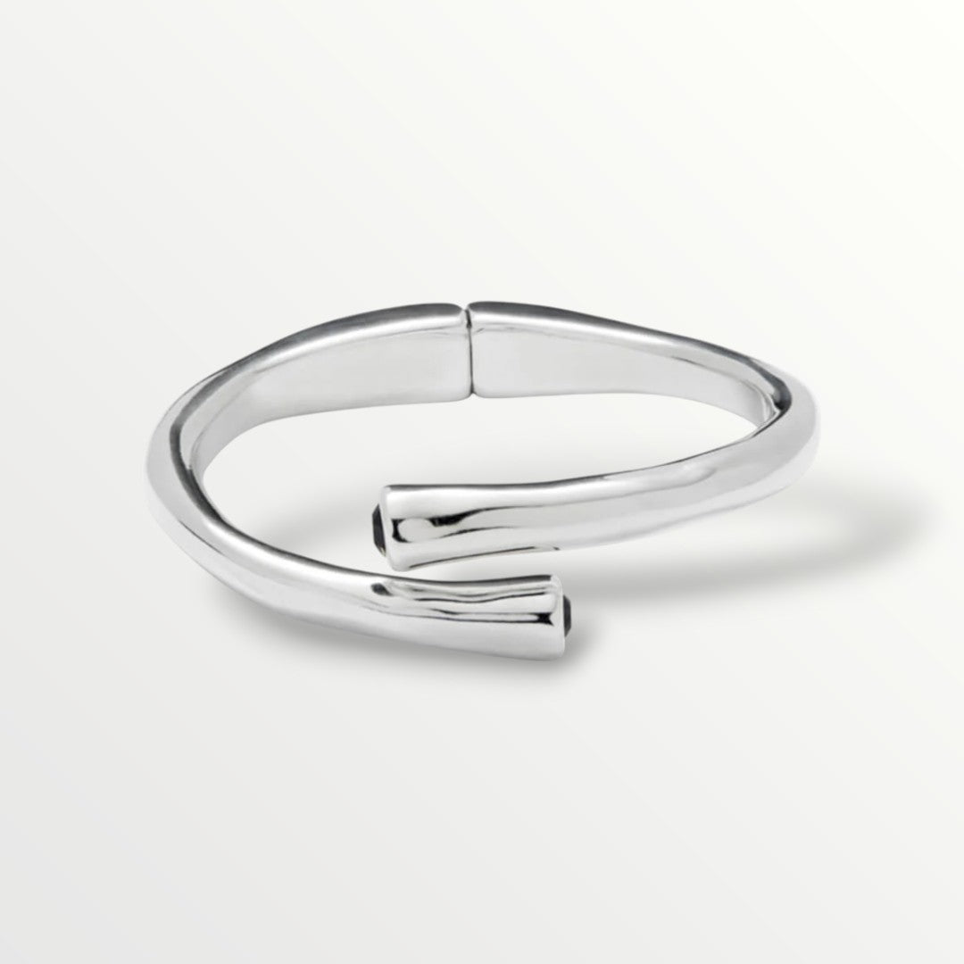 The Tangle Bracelet