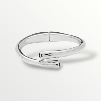 The Tangle Bracelet