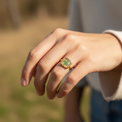 The Cloverine Ring